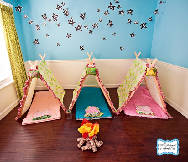 http://blog.inspirationbug.com/wp-content/uploads/2012/01/teepees-600x517.jpg